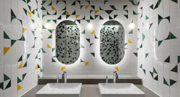 代々木公園Park-PFI計画のトイレ施設に弊社タイルが採用されました