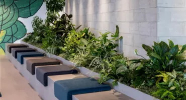 都内某オフィスに弊社の未焼成タイルが採用されました