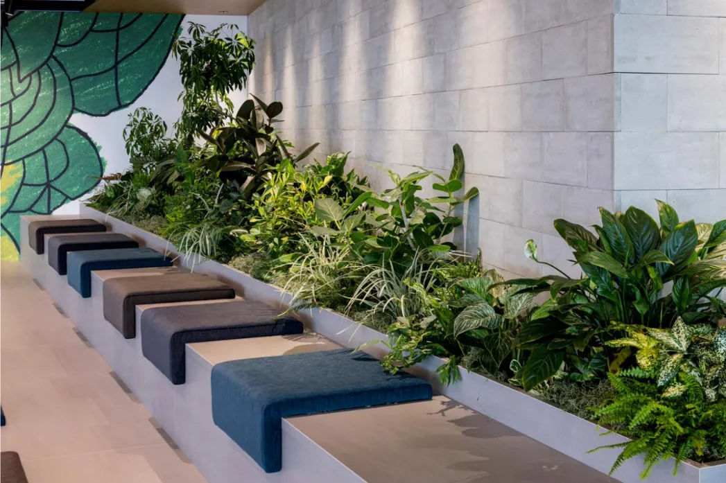 都内某オフィスに弊社の未焼成タイルが採用されました